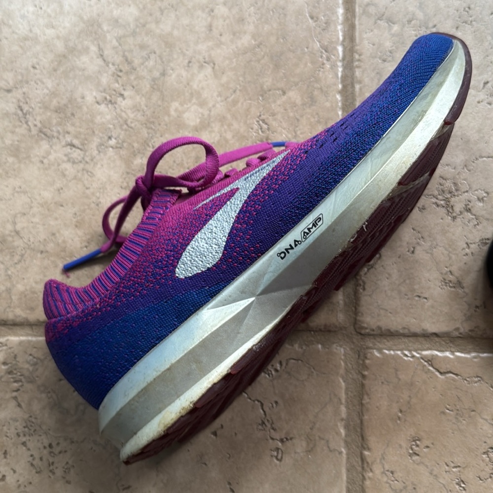 Brooks Ricochet Running Sneakers | Women’s 6 | Purple/Pink | EUC